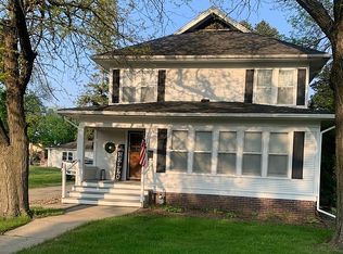 102 10th St S, Northwood, IA 50459