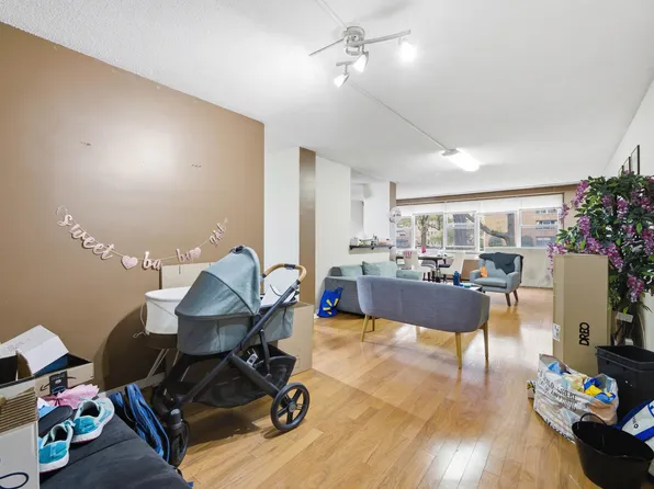 201 Saint Pauls Avenue image 3 of 19