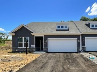 334 Gleneagles Dr, Butler, PA 16001