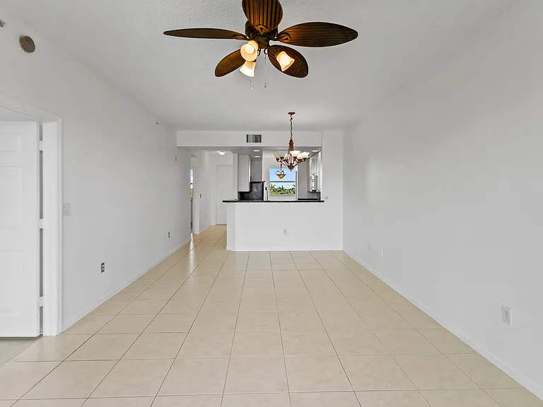 27 Royal Palm Way #503 — Photo 3