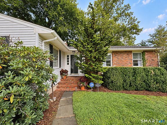 3rd image of 111 Casmir Drive