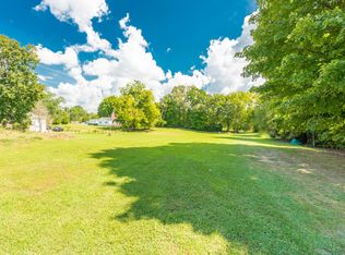 806 NE Woodview Dr, Knoxville, TN 37912