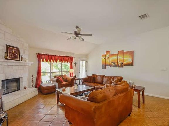 4th image of 105 River Park Ln