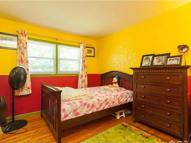 6 Sherwood Rd — Photo 12