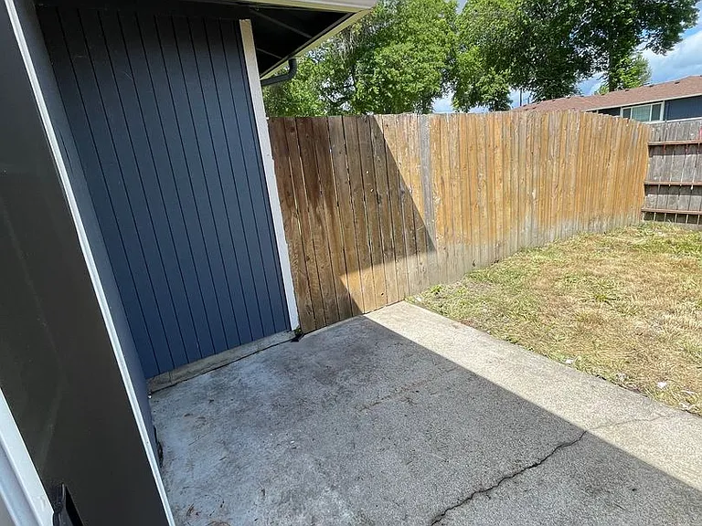 Albany Meadows Apartments — Photo 105