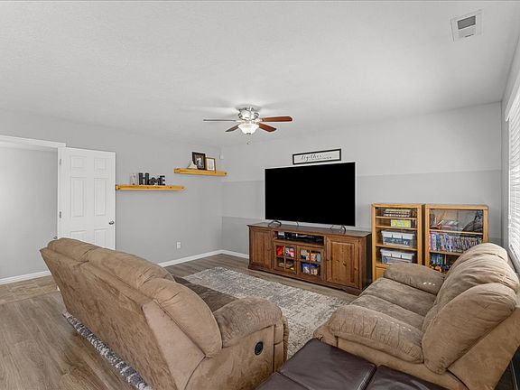 5th image of 360 E Brigham Rd N