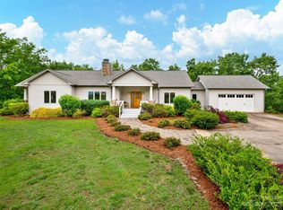 147 Spring Hill Ln, Mill Spring, NC 28756