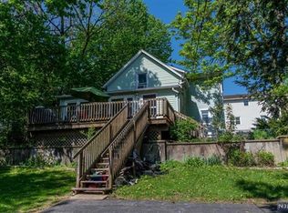 31 S Gifford St, Butler, NJ 07405