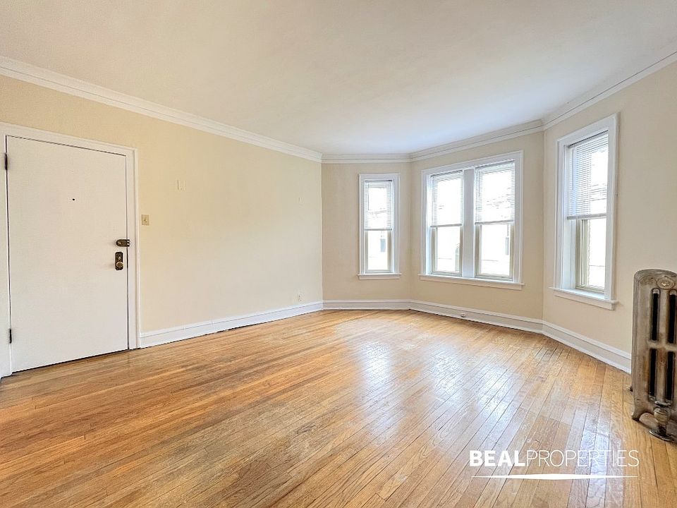 1st image of 4227 N Paulina St #E3