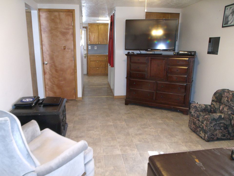 Living room 11x17