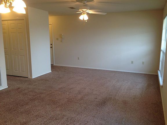 3rd image of 3109 W 2nd Ct APT A