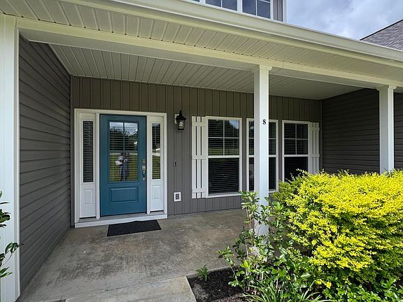 4th image of 8 Conifer Dr