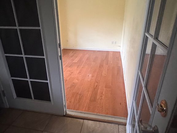 5th image of 8943 Watson Pl NE