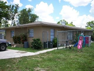 5447/5449 7Th Ave 33907