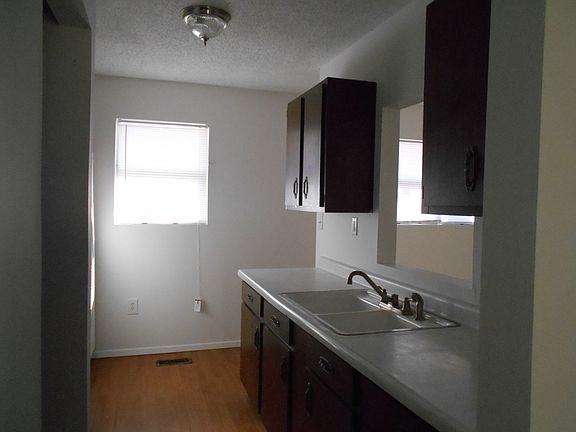 5th image of 1031 Geronimo Ln