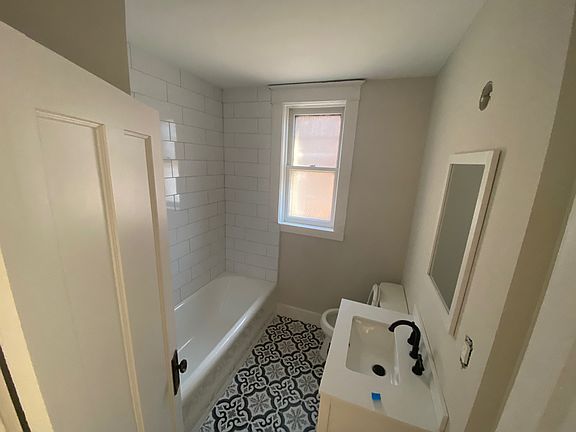 4th image of 2166 Tower Grove Ave #3AI