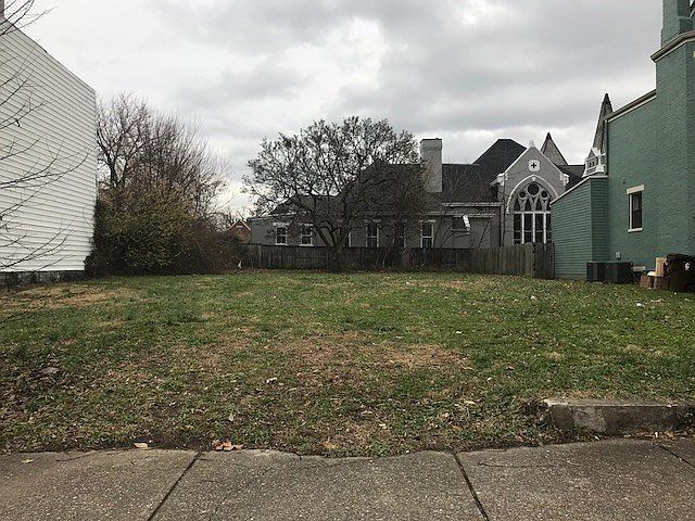 2nd image of 1416 Scott St