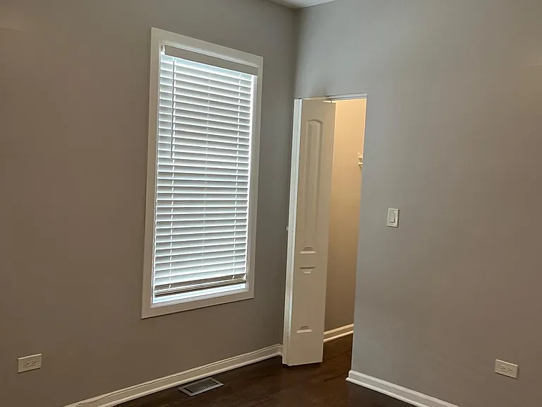 7820 S Langley Ave #2 — Photo 6