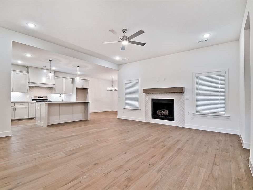 2nd image of 8 Orkney Dr