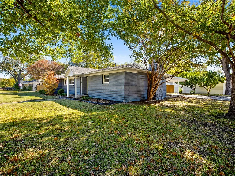 3511 Corto Ave — Photo 2