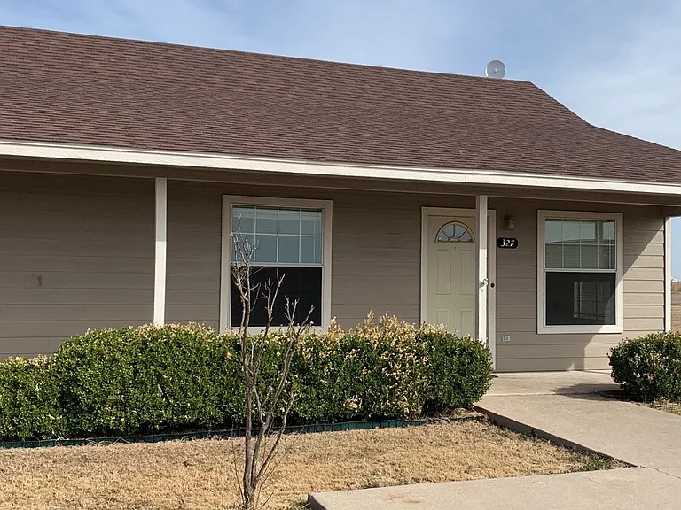 327 S Blue Jay Ct — Photo 1