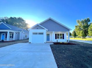 709 S Pollock St, Selma, NC 27576