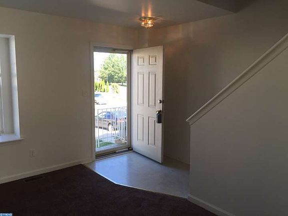 5th image of 107 Rosie Dr