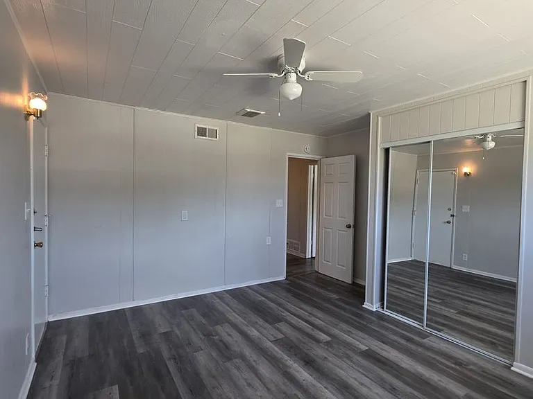 1319 Thermal Ave — Photo 24