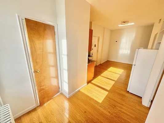 Rented by GreenVill Real Estate LLC | media 4