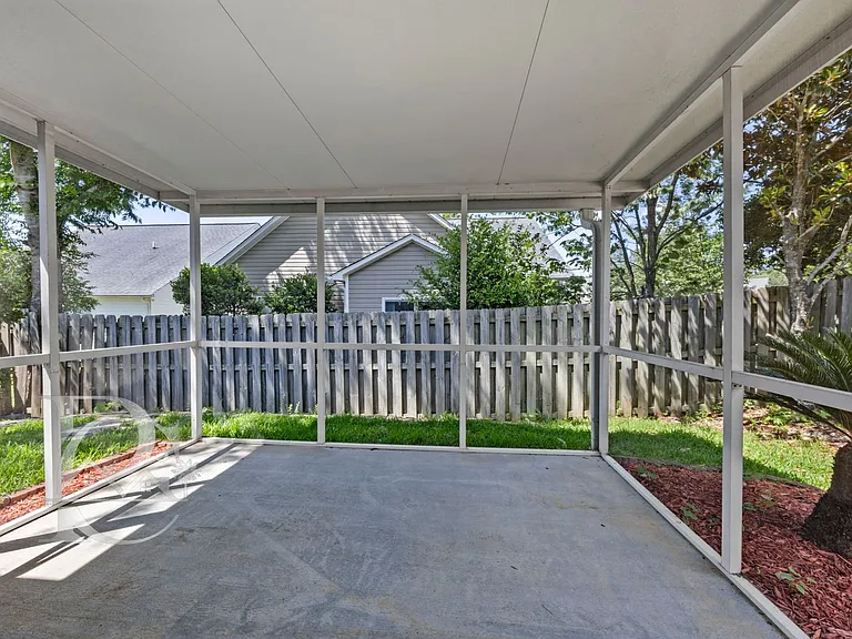 112 Ivy Garden Ln — Photo 22