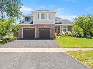 12 Picnic Ct, Bolingbrook, IL 60490