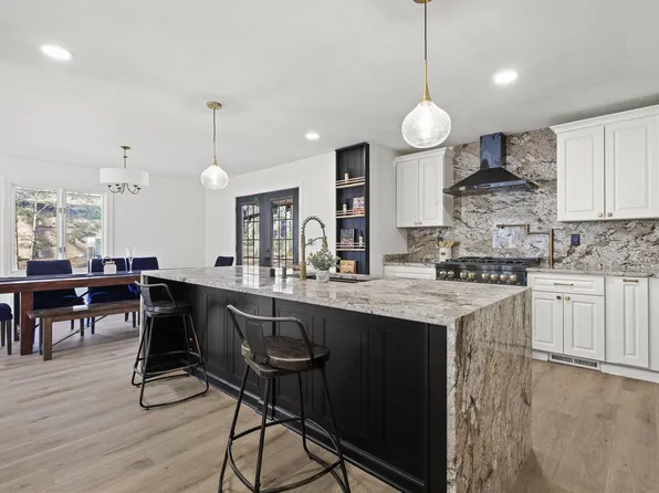 2030 La Chandelle COURT, Brookfield, WI 53045