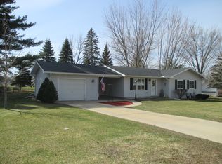 44 North St, Montello, WI 53949