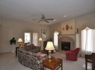 6934 SW Sweet Grass Ct, Topeka, KS 66614