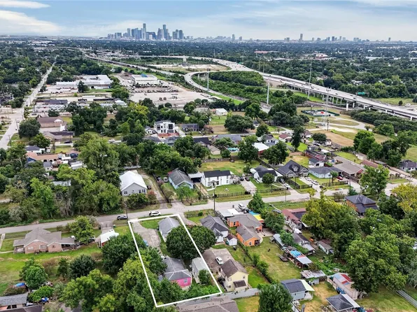1817 McDaniel St, Houston, TX 77093