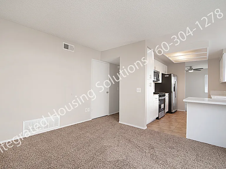 4504 Goldfinch Way — Photo 14