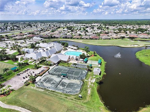 2nd image of 1781 Dunvegan Dr