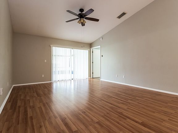 3rd image of 1042 Alpug Ave