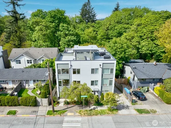 3236 W Government Way, Seattle, WA 98199