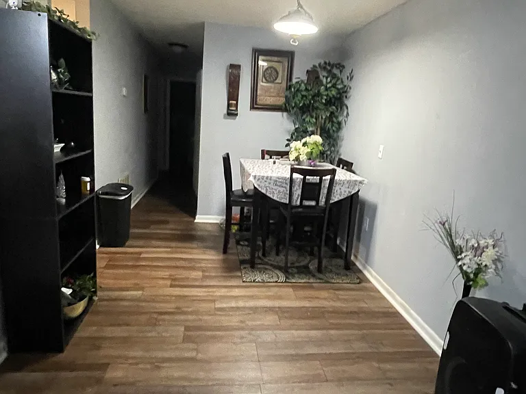 1225 Carriage Cir #104 — Photo 15