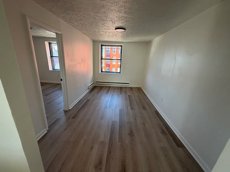 247 N Clinton Ave #10