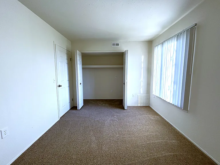 Perry Place Apartments — Photo 39