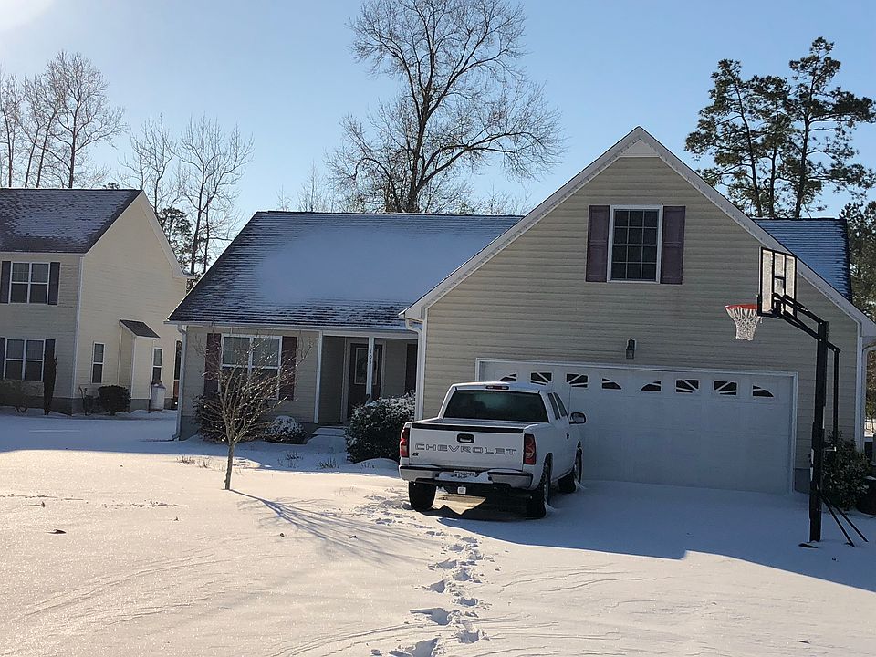 2nd image of 105 Ellis Ct
