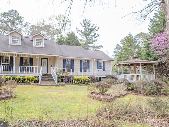 2nd image of 360 Floyd Rd