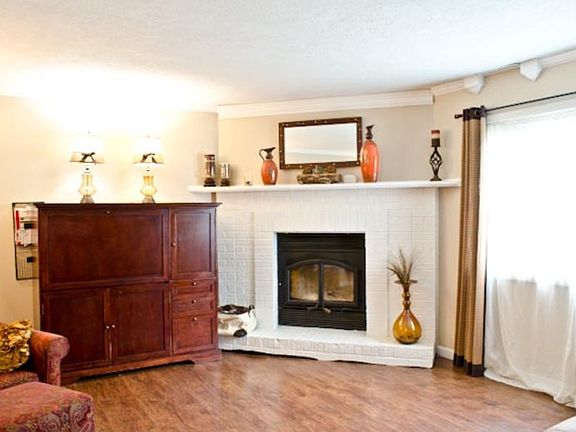2nd image of 2404 Shasta Dr