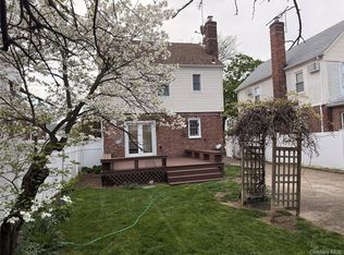 6921 182nd St, Fresh Meadows, NY 11365