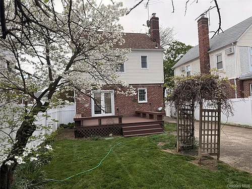 6921 182nd St Photo 1