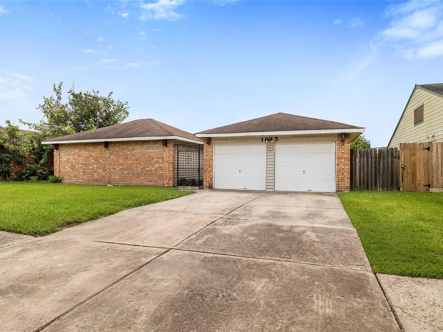 3 bed, 2.0 bath, 1661 sqft, $1,950 — Photo 3