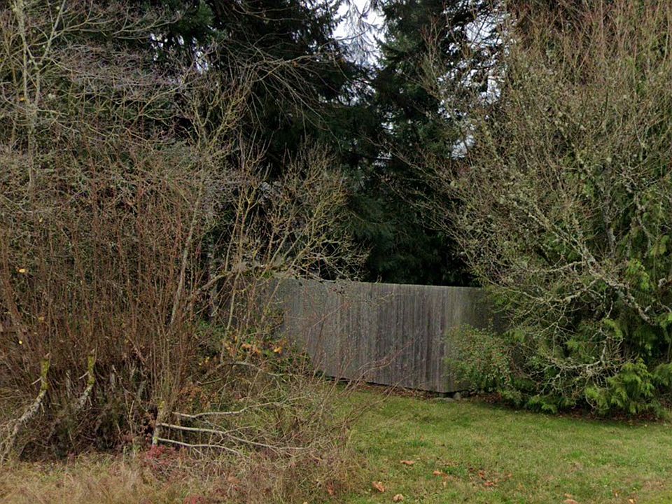 2nd image of 2435 S Bay Rd NE