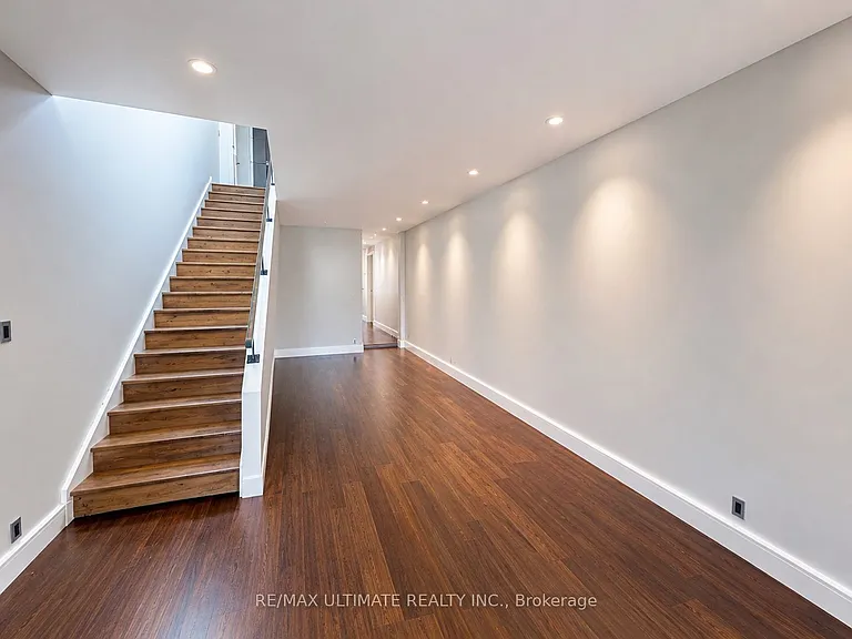 702 Queen St W #2 — Photo 2